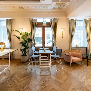 starlight-suiten-salzgries.vienna-besthotels.com/